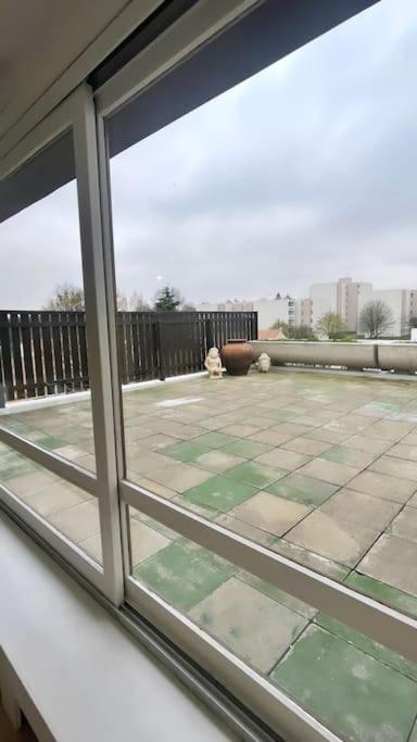 T2 Renove Avec Terrasse Proche Paris Et Disneyland Champs-Sur-Marne Exterior foto